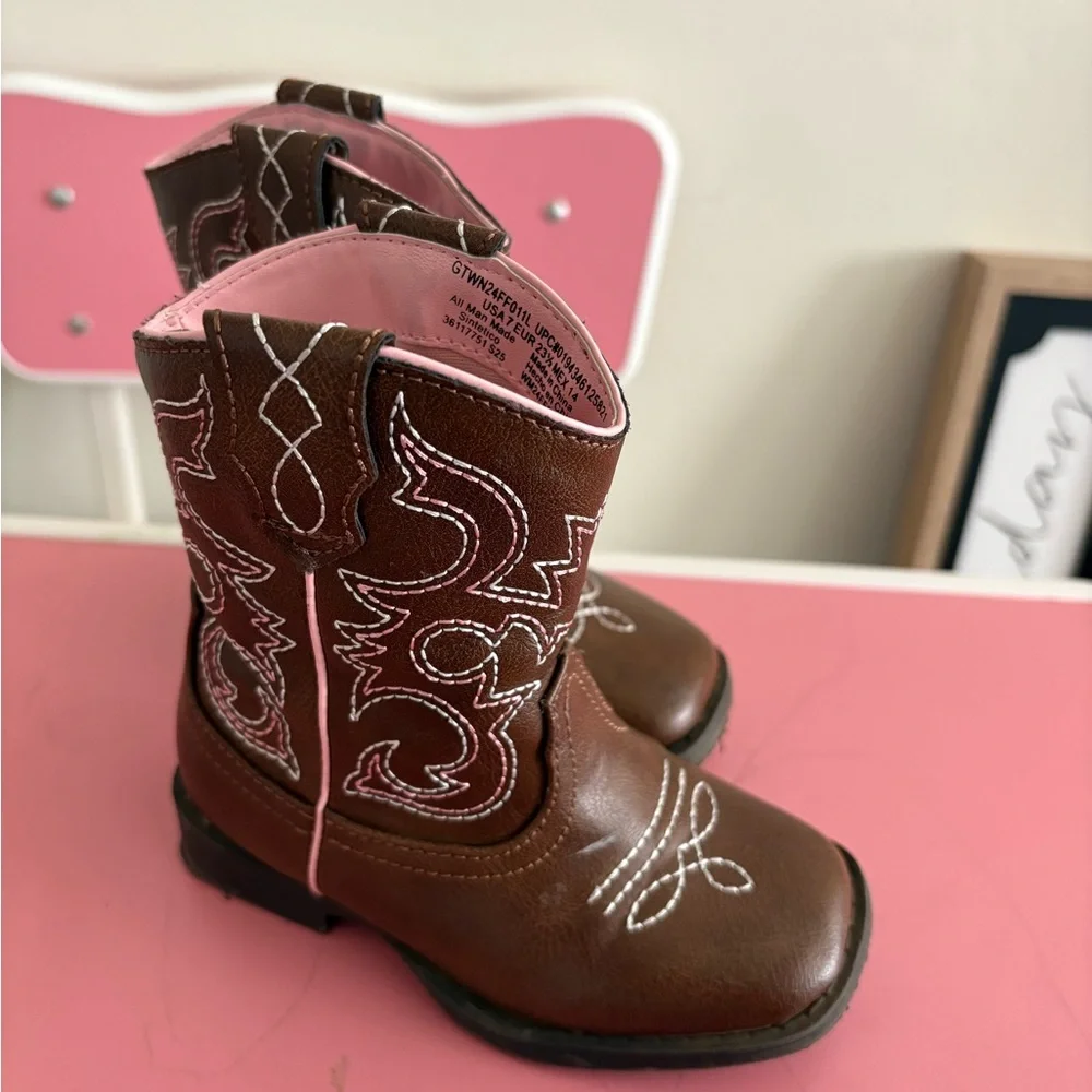Brown Western Cowboy Boots with Pink Lining - Picture 3 of 3
